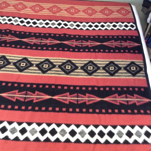Vintage Biederlack of America Southwest Aztec Style Reversible Acrylic Blanket - Picture 11 of 15